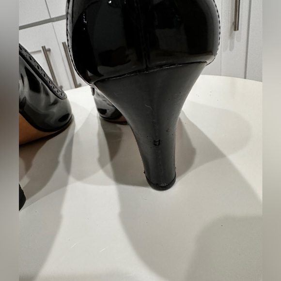Cole Haan Black Patent Leather Heels | Size 9.5 - Picture 7 of 13